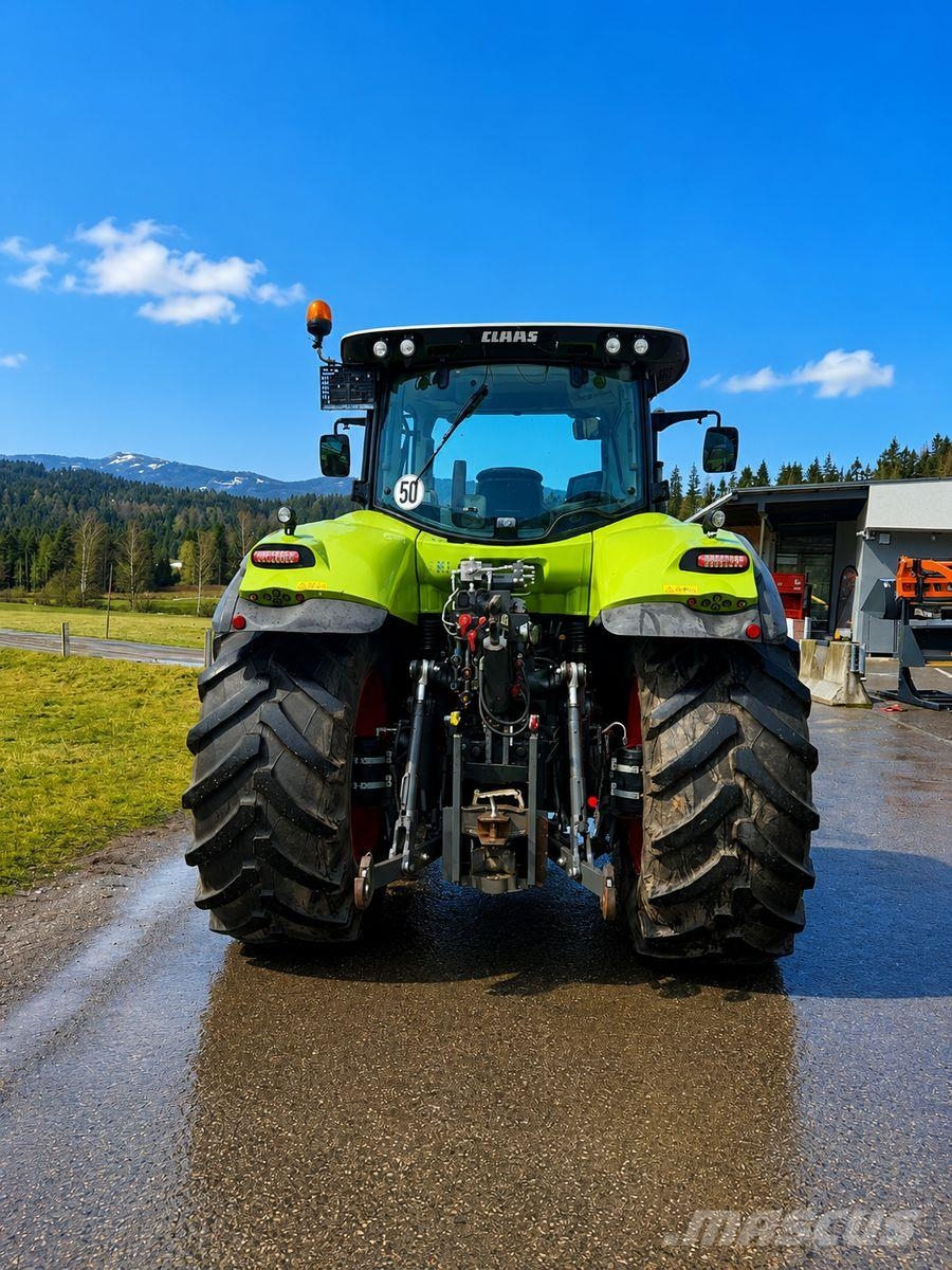 CLAAS Axion 810 C-Matic Traktoren