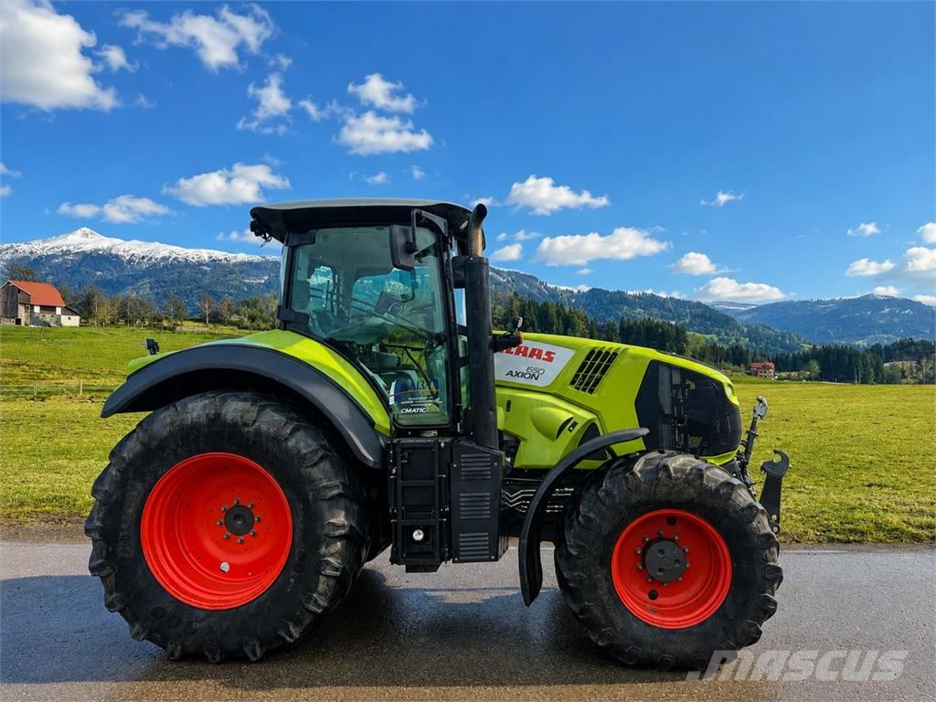 CLAAS Axion 810 C-Matic Traktoren