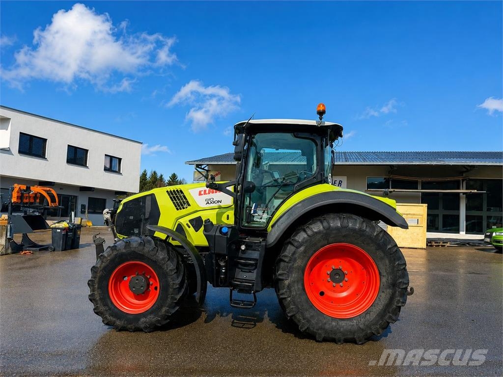 CLAAS Axion 810 C-Matic Traktoren