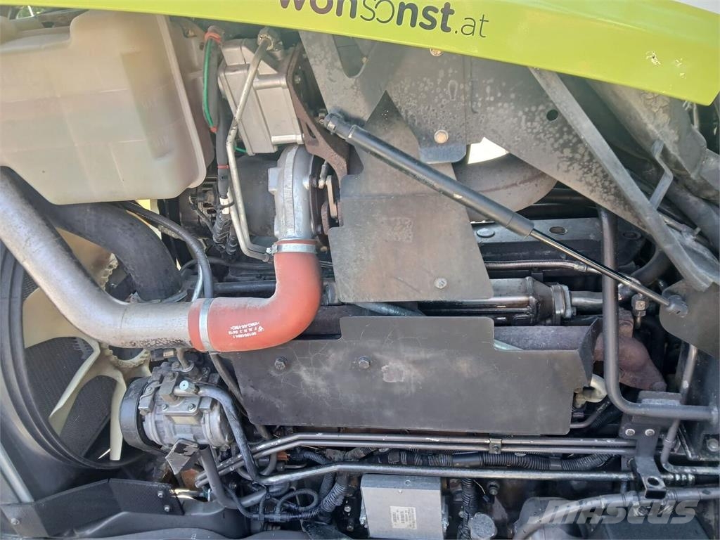 CLAAS Axion 840 트랙터