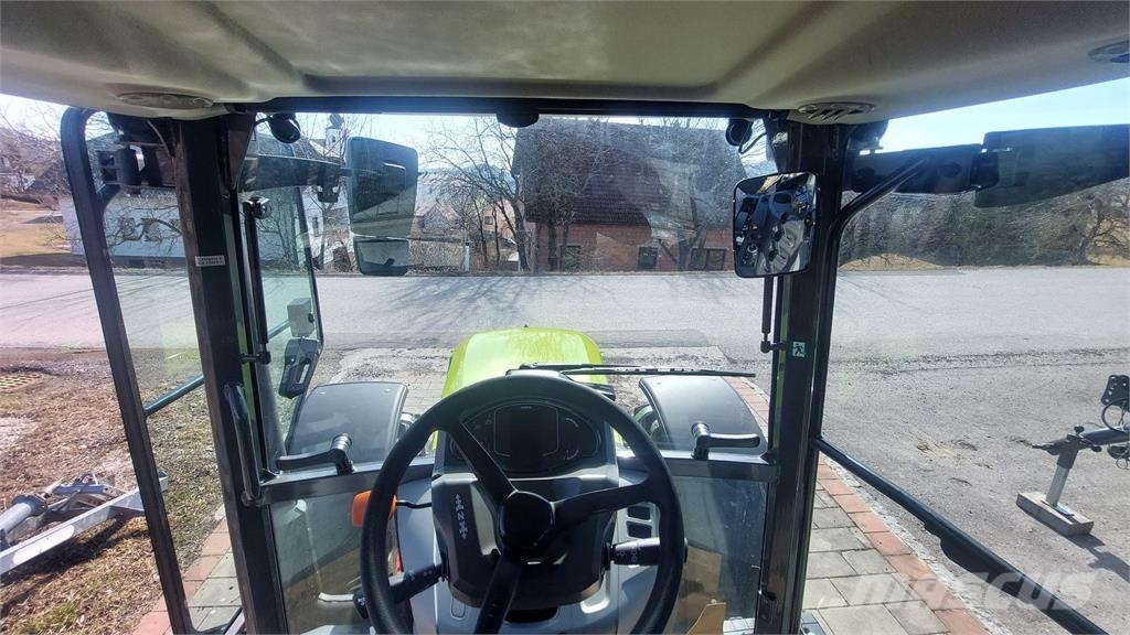 CLAAS Axos 3.95 Trend 트랙터