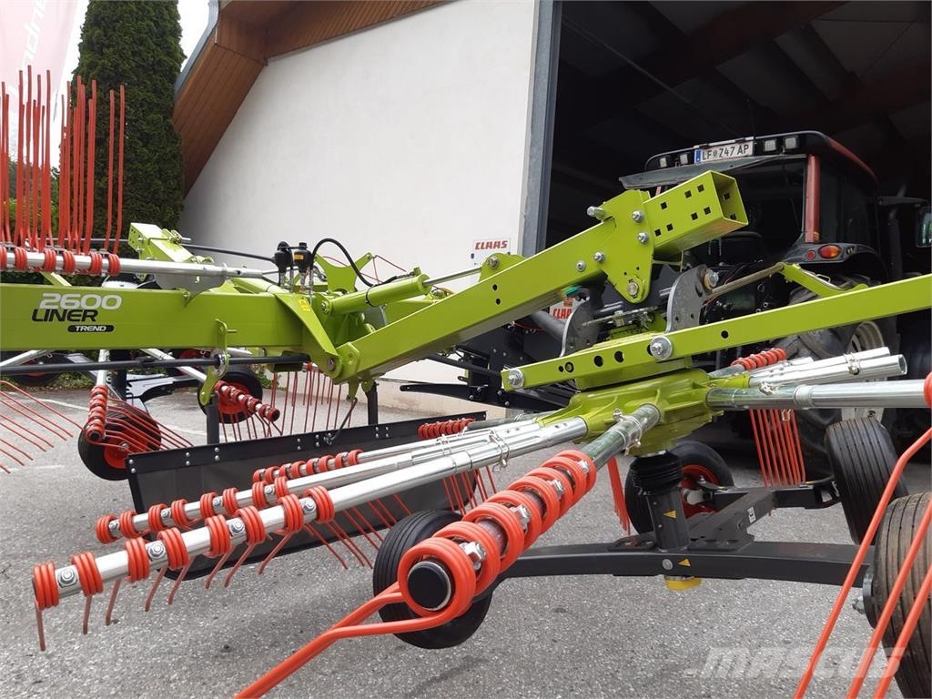 CLAAS Liner 2600 Trend Swathers