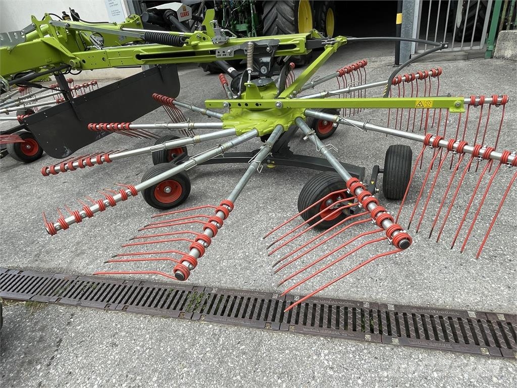 CLAAS Liner 2800 Zgrabljalniki