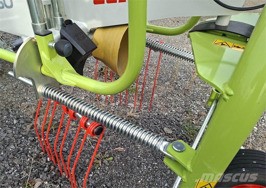 CLAAS Liner 450 Zgrabljalniki