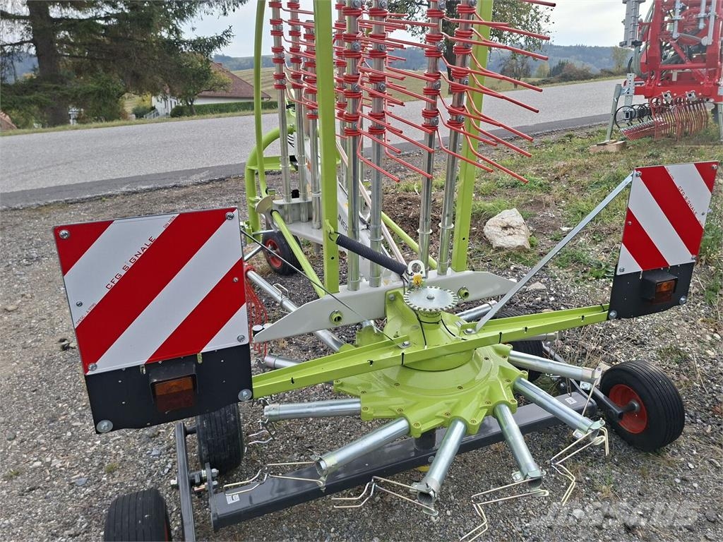 CLAAS Liner 450 Zgrabljalniki