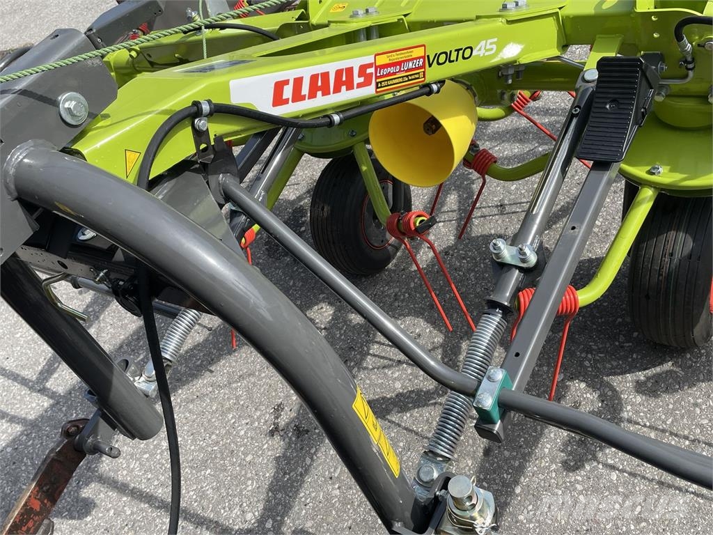 CLAAS VOLTO 45 Obračalniki in zgrabljalniki