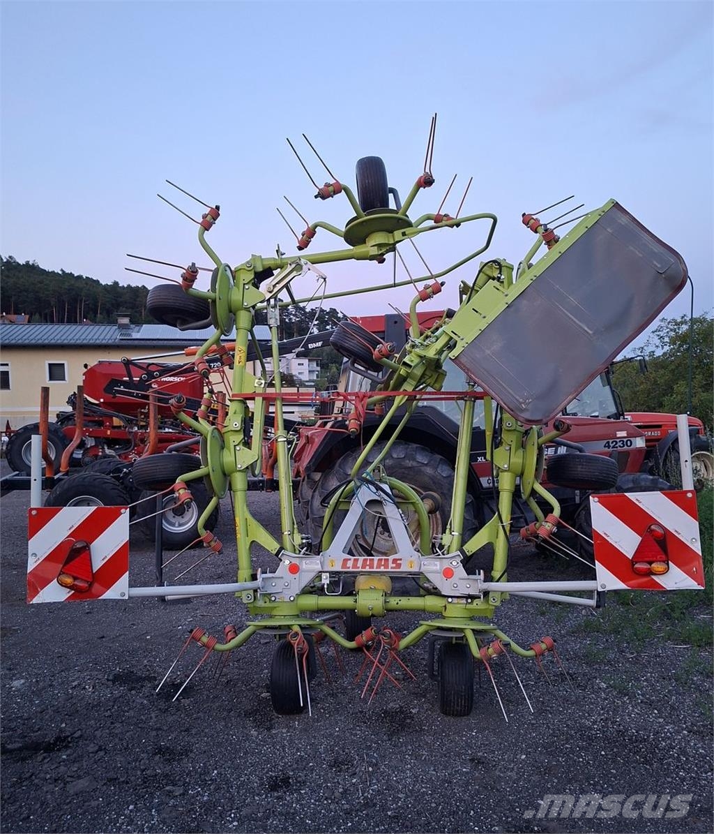 CLAAS Volto 80 耙與翻草機