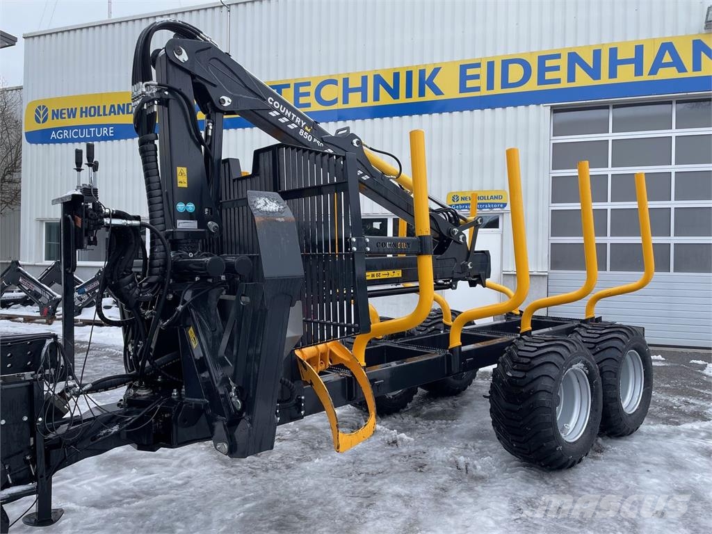 Country 130D Rückewagen mit Kran 850 PRO Reboques florestais