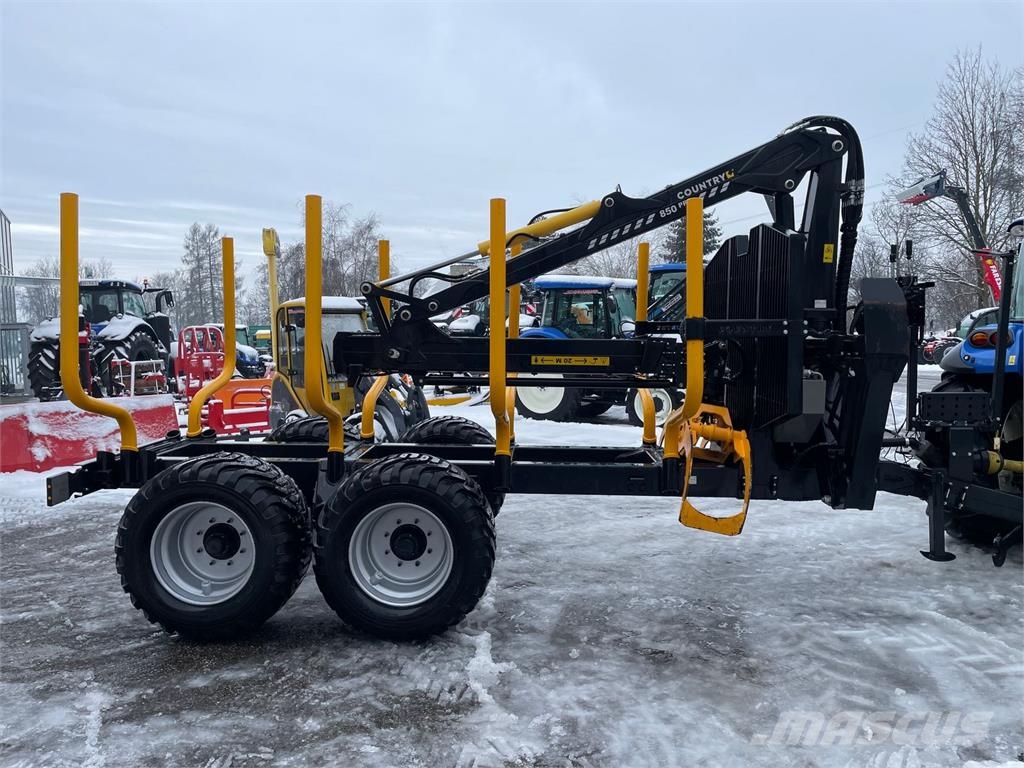 Country 130D Rückewagen mit Kran 850 PRO Reboques florestais