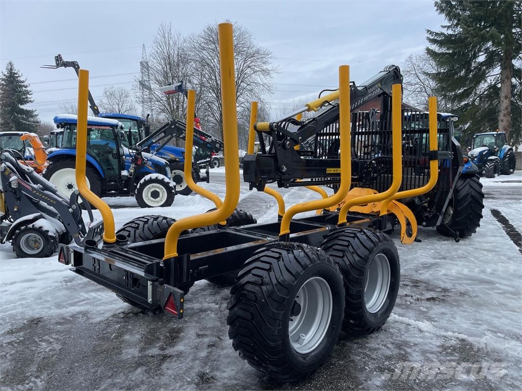 Country 130D Rückewagen mit Kran 850 PRO Reboques florestais