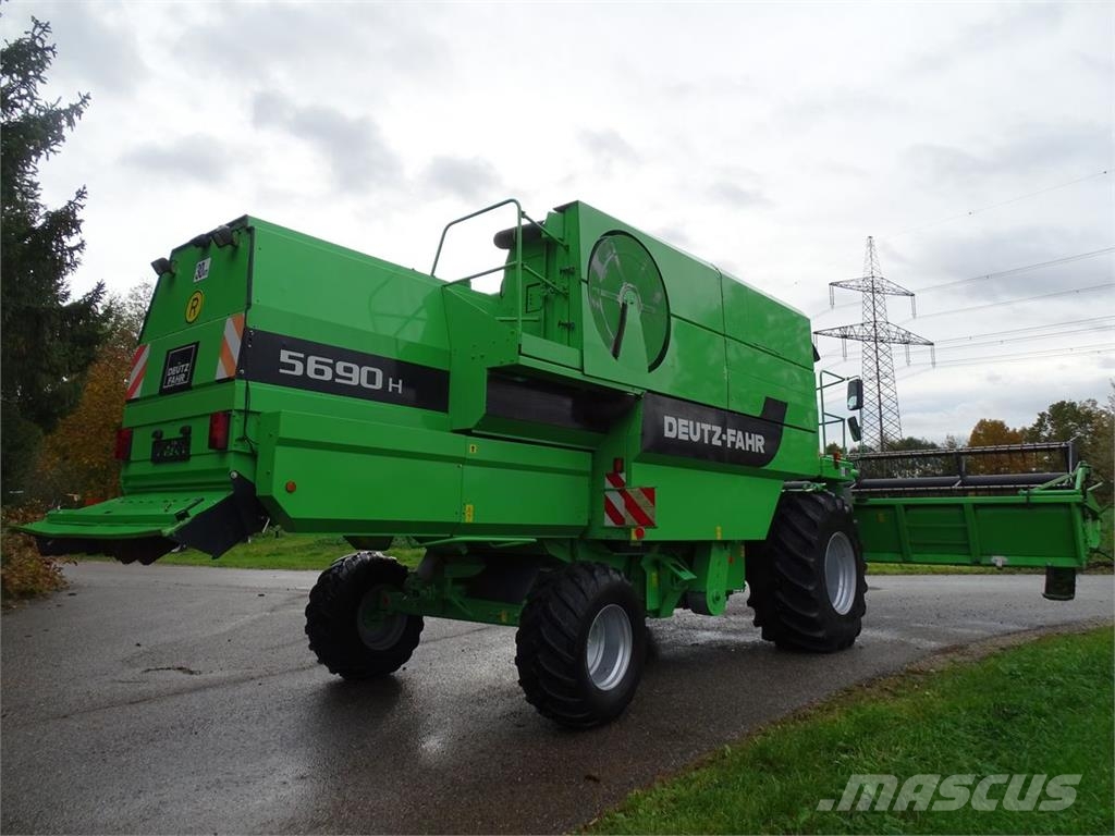 Deutz-Fahr 5690 H Leikkuupuimurit