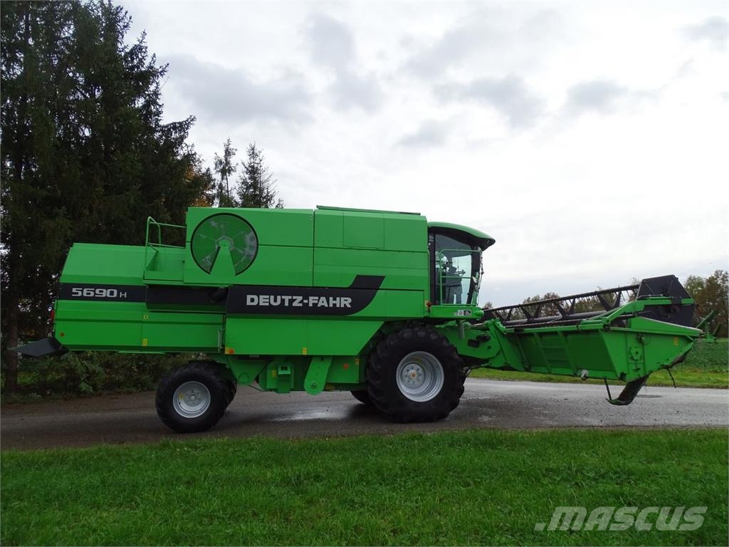 Deutz-Fahr 5690 H Leikkuupuimurit