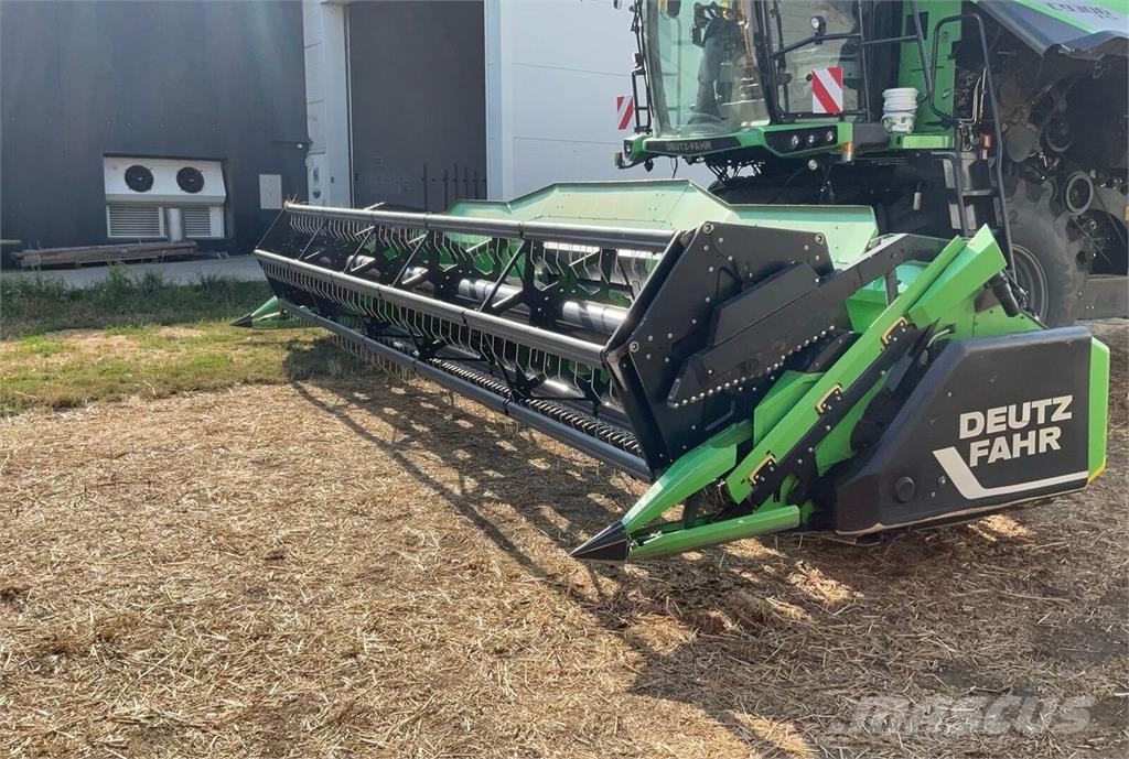 Deutz-Fahr C9306 T5 Combine harvesters
