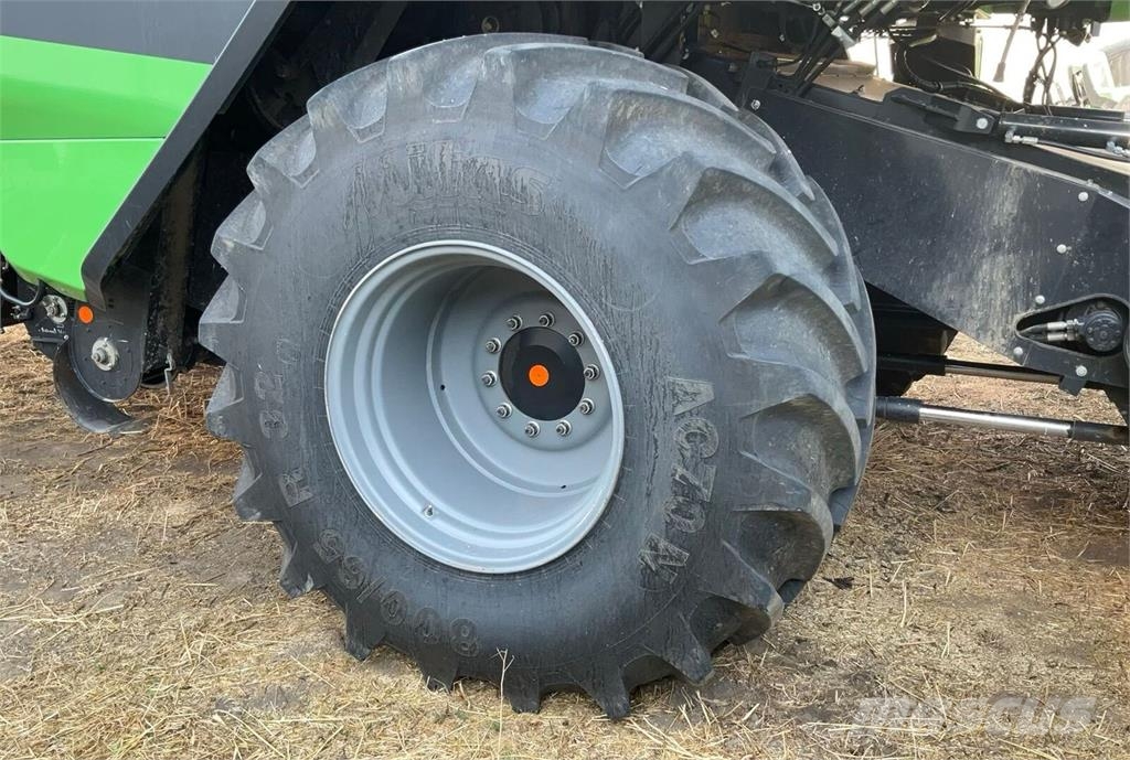 Deutz-Fahr C9306 T5 Combine harvesters