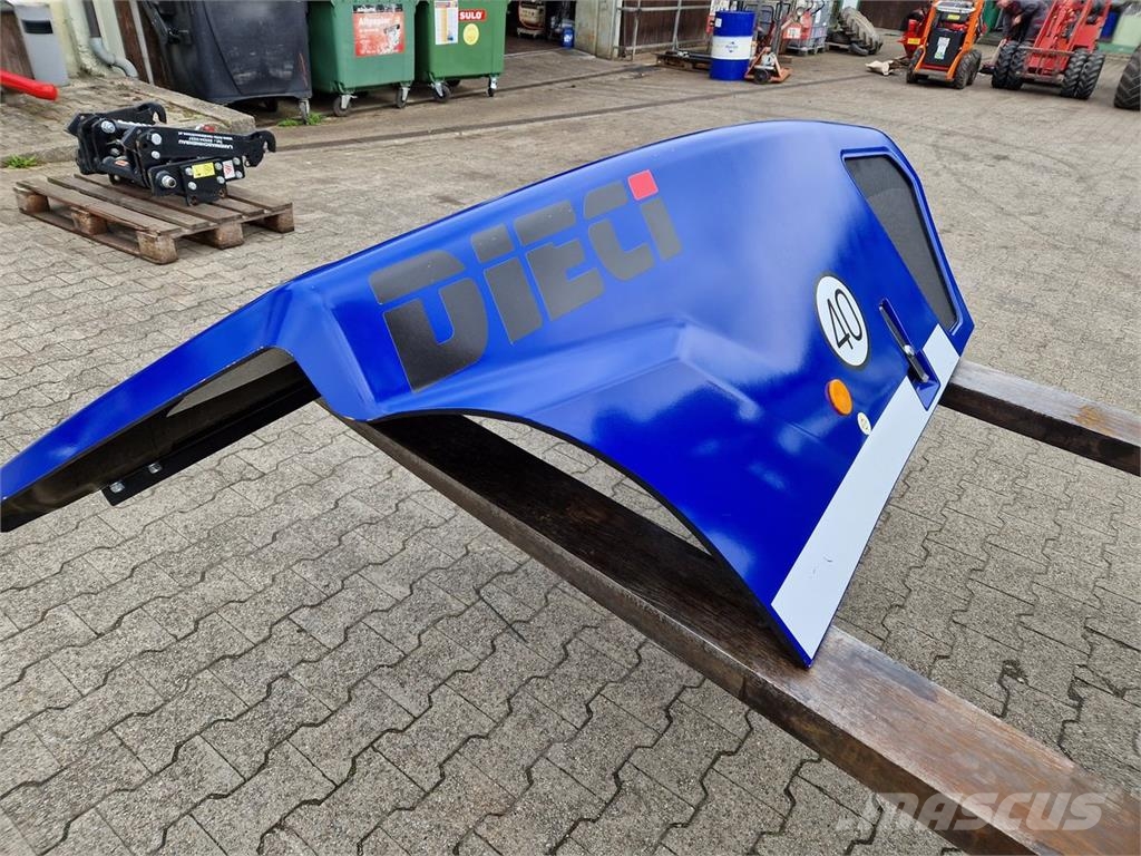 Dieci Motorhaube zu Dieci Icarus 40.14 und 40.17 مناولات متداخلة