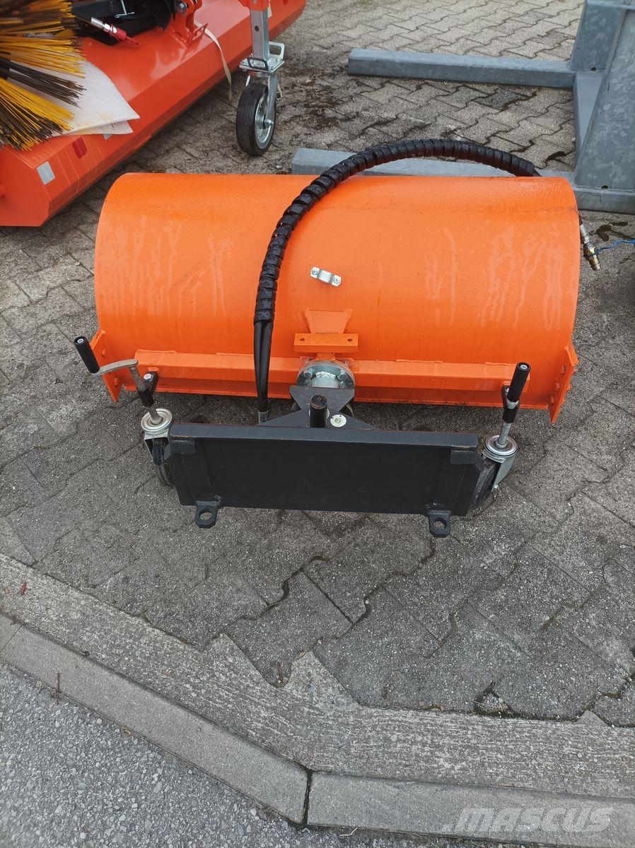 Dominator AVANT CAST Schwimmkehrbürste Kmetijstvo - drugo