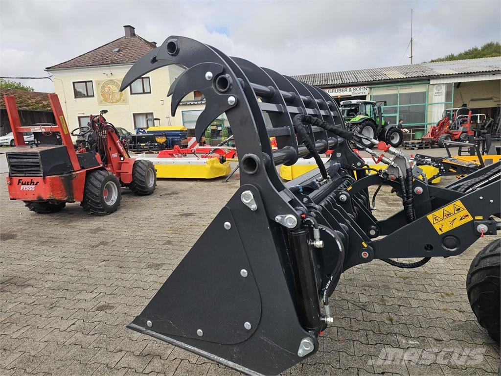 Dominator Greifschaufel 120-240cm 24.+25.Okt. Haus Sonstige Landmaschinen