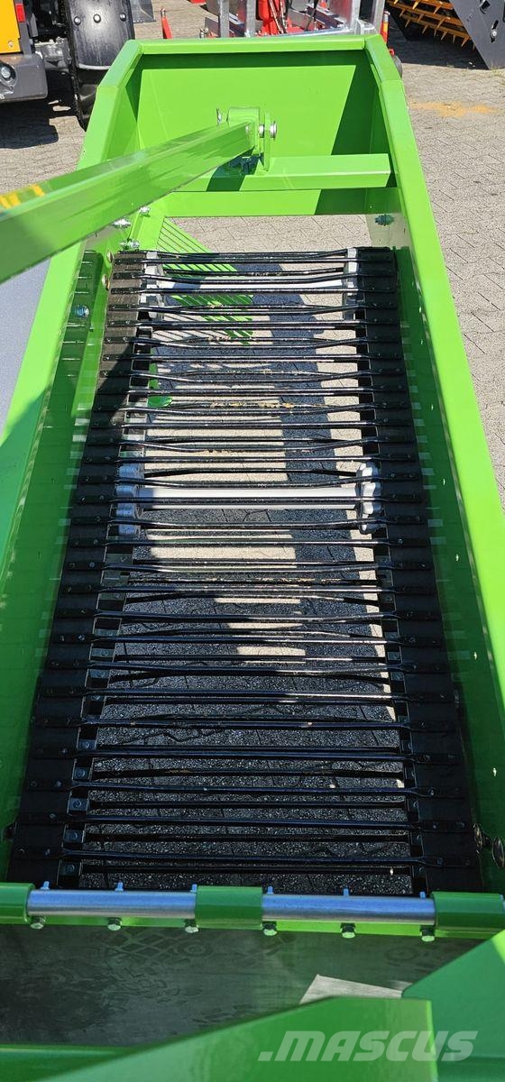 Dominator Kartoffelernte Maschine Muut sadonkorjuukoneet