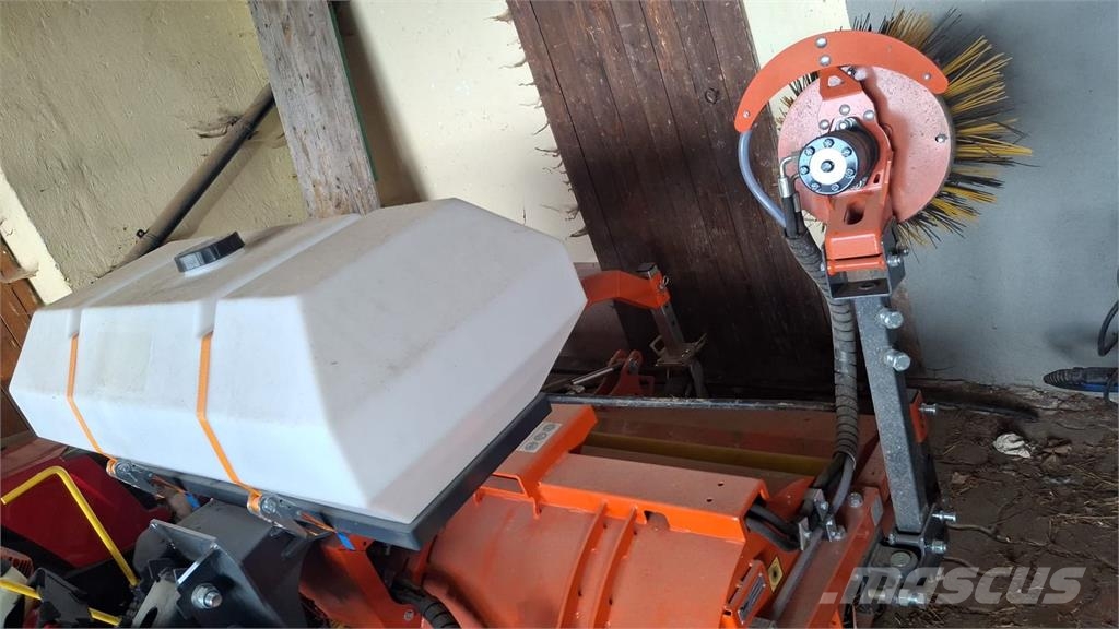 Dominator Profi Clean Kehrmaschine 160 cm Ostale poljoprivredne mašine