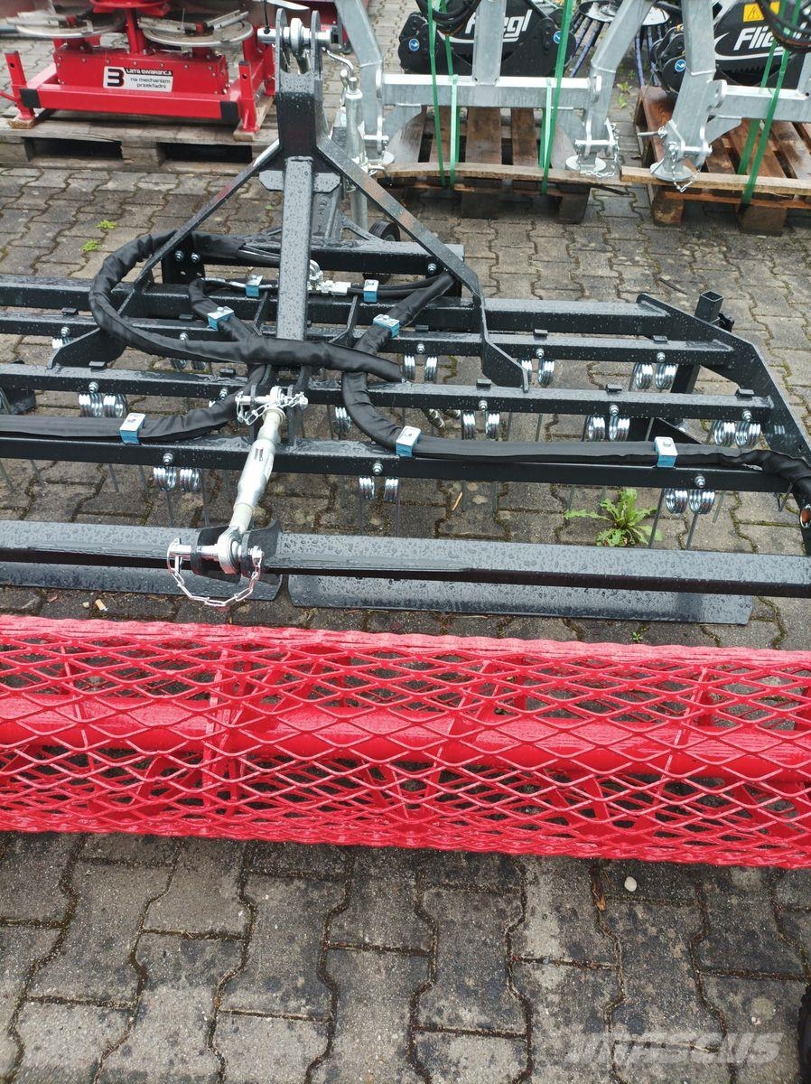  Dominator Reitplatzplatz-Bodenplaner Hydro 200 Kmetijstvo - drugo