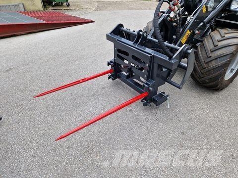  Dominator Rundballenauflöser Kmetijstvo - drugo