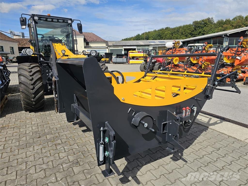  Dominator Rundballenauflöser Hausmesse 24+25.10 Landbruk - Annet