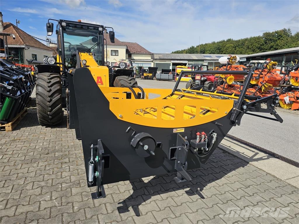  Dominator Rundballenauflöser Hausmesse 24+25.10 Landbruk - Annet