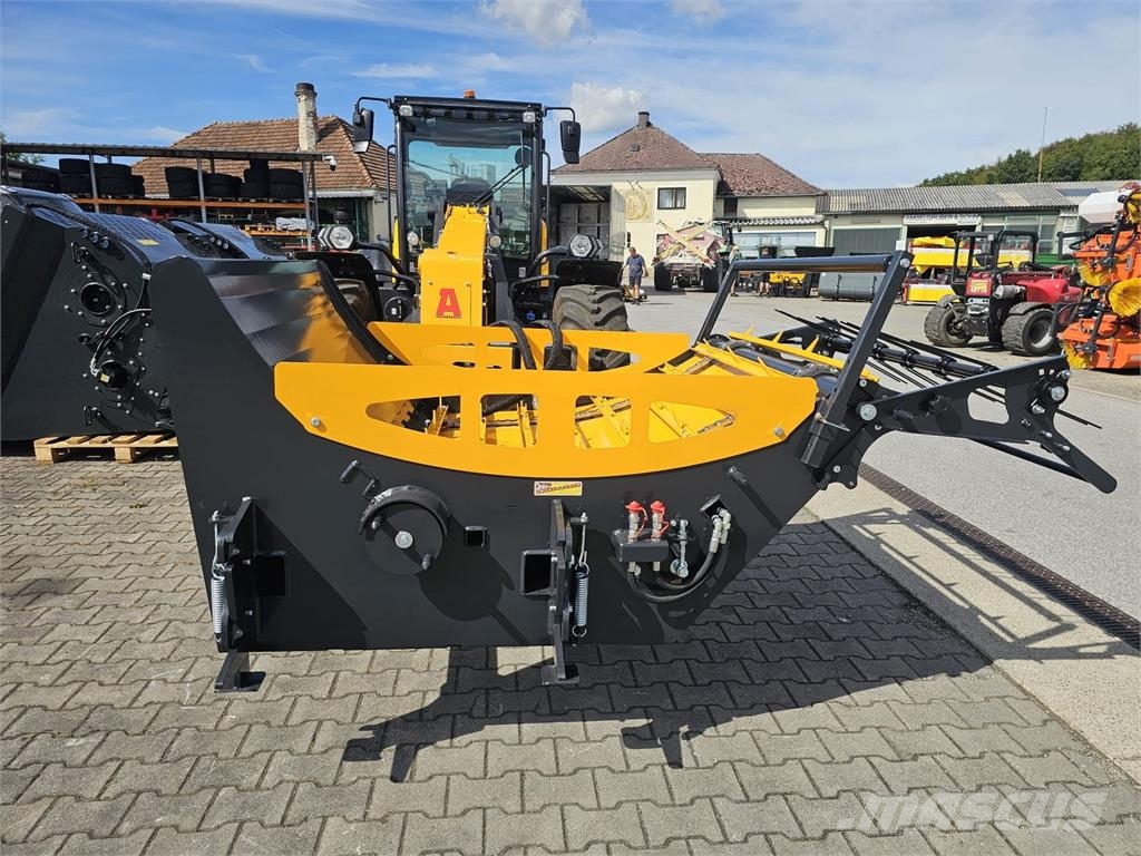  Dominator Rundballenauflöser Hausmesse 24+25.10 Landbruk - Annet