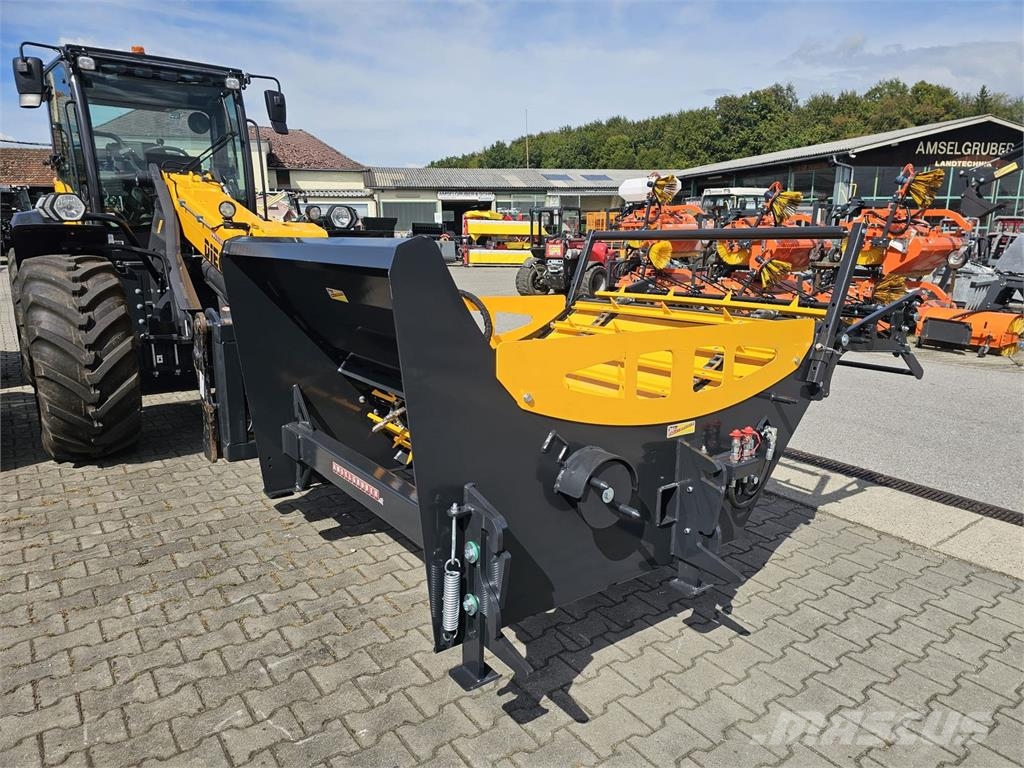  Dominator Rundballenauflöser Hausmesse 24+25.10 Landbruk - Annet