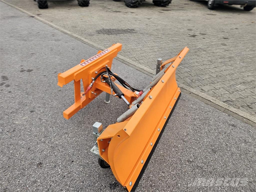 Dominator Schneeschild Hydr. Hausmesse 24.+25. Okt Sonstige Landmaschinen