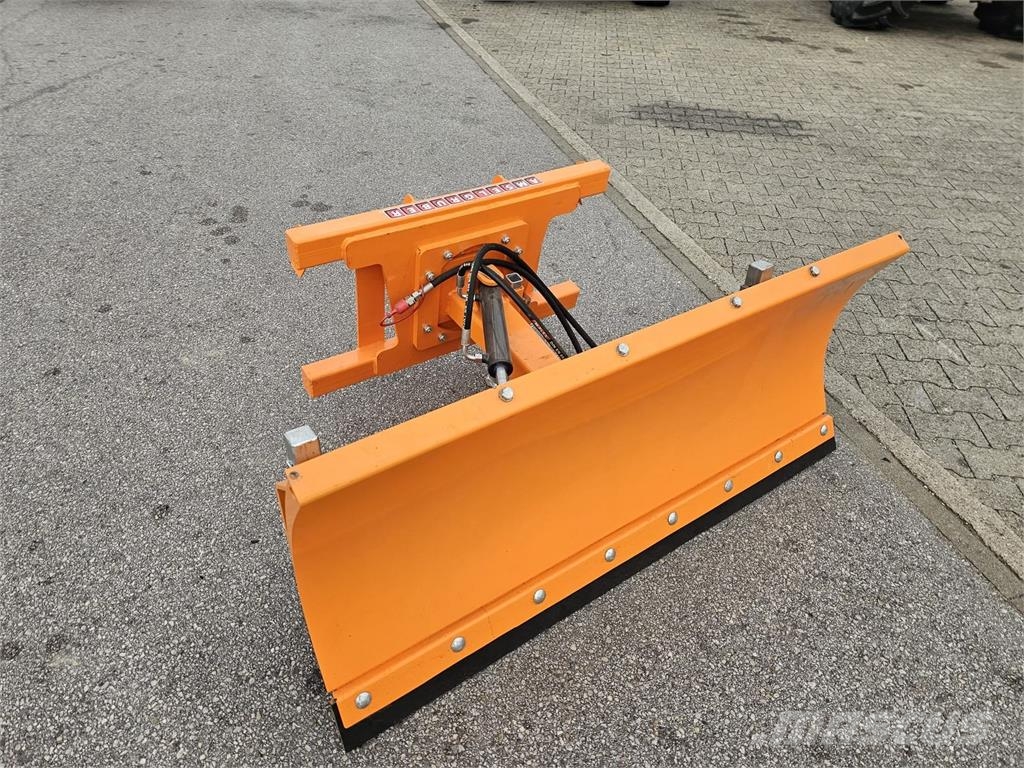Dominator Schneeschild Hydr. Hausmesse 24.+25. Okt Sonstige Landmaschinen