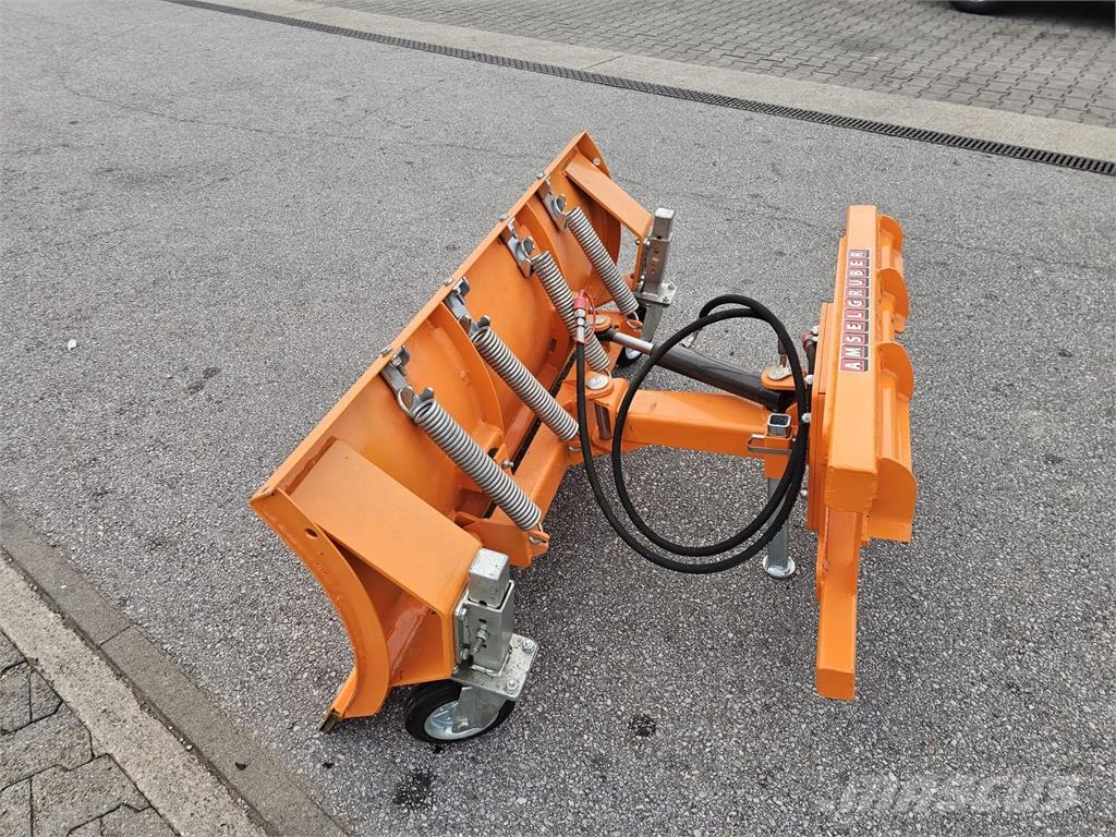 Dominator Schneeschild Hydr. Hausmesse 24.+25. Okt Sonstige Landmaschinen