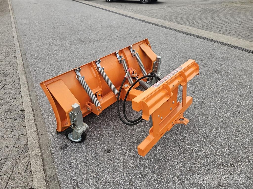 Dominator Schneeschild Hydr. Hausmesse 24.+25. Okt Sonstige Landmaschinen