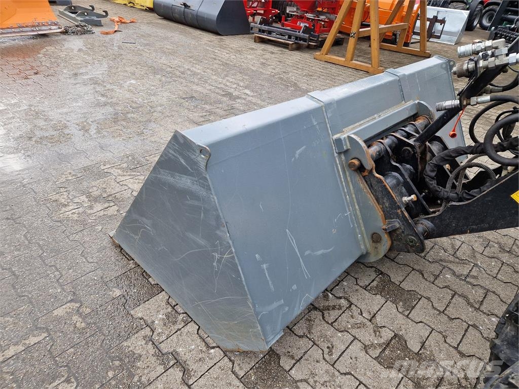  Dominator Schwergutschaufel mit Weidemannaufnahme Landbrug - Andet 