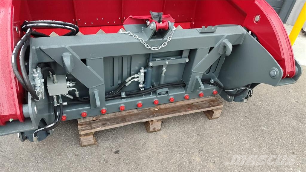 Dominator Siloschneidzange mit Schaufel Landbrug - Andet