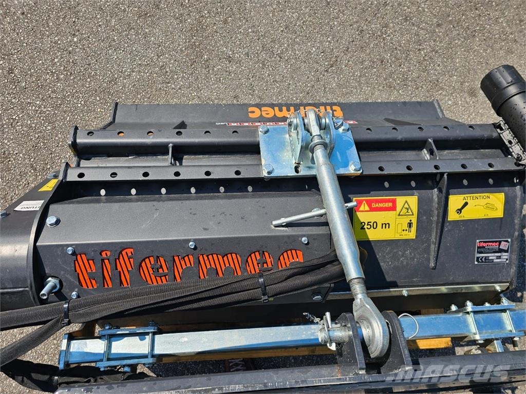 Dominator TIROK 120LC Kmetijstvo - drugo