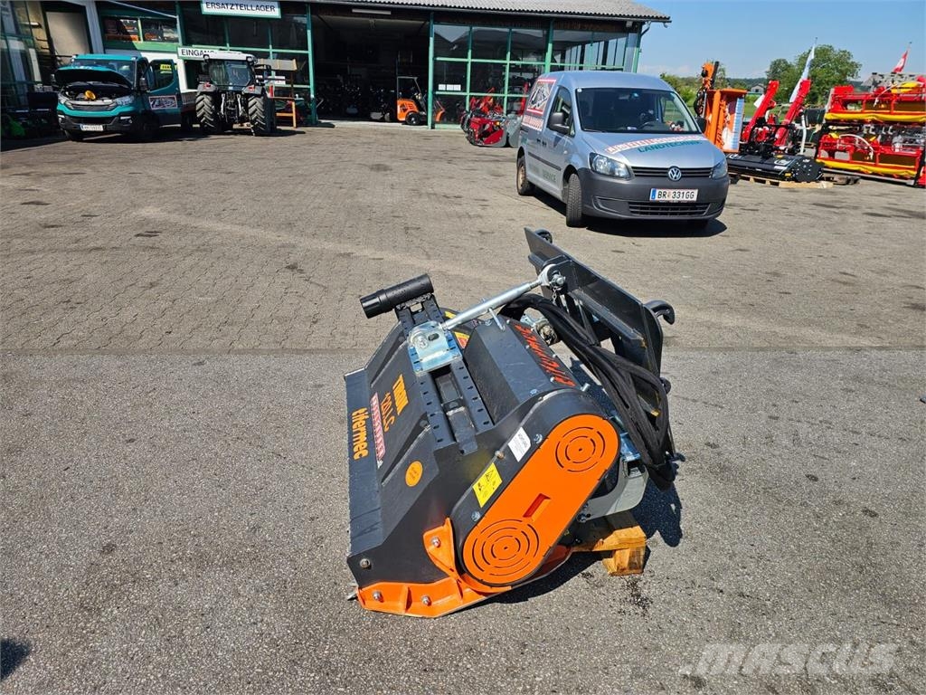 Dominator TIROK 120LC Kmetijstvo - drugo
