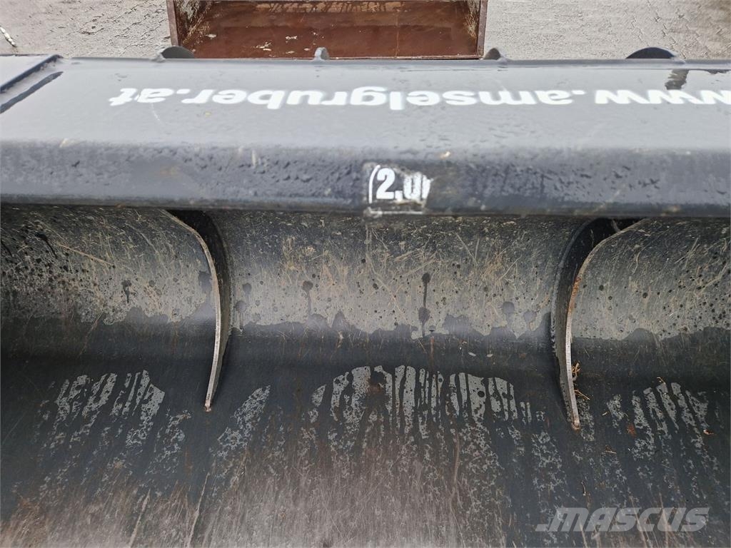 Dominator Volumenschaufel mit Fuchsaufnahme Landbrug - Andet