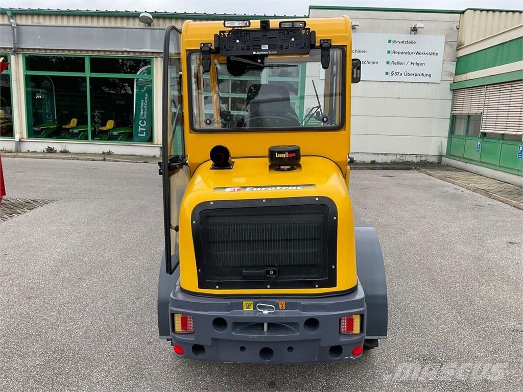 Eurotrac T 13-CF Čelni nakladalci in kopači