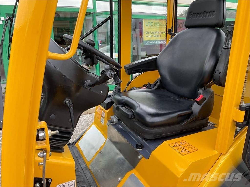 Eurotrac T 13-CF Čelni nakladalci in kopači