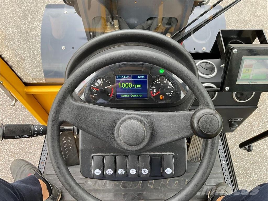 Eurotrac T 13-CF Čelni nakladalci in kopači
