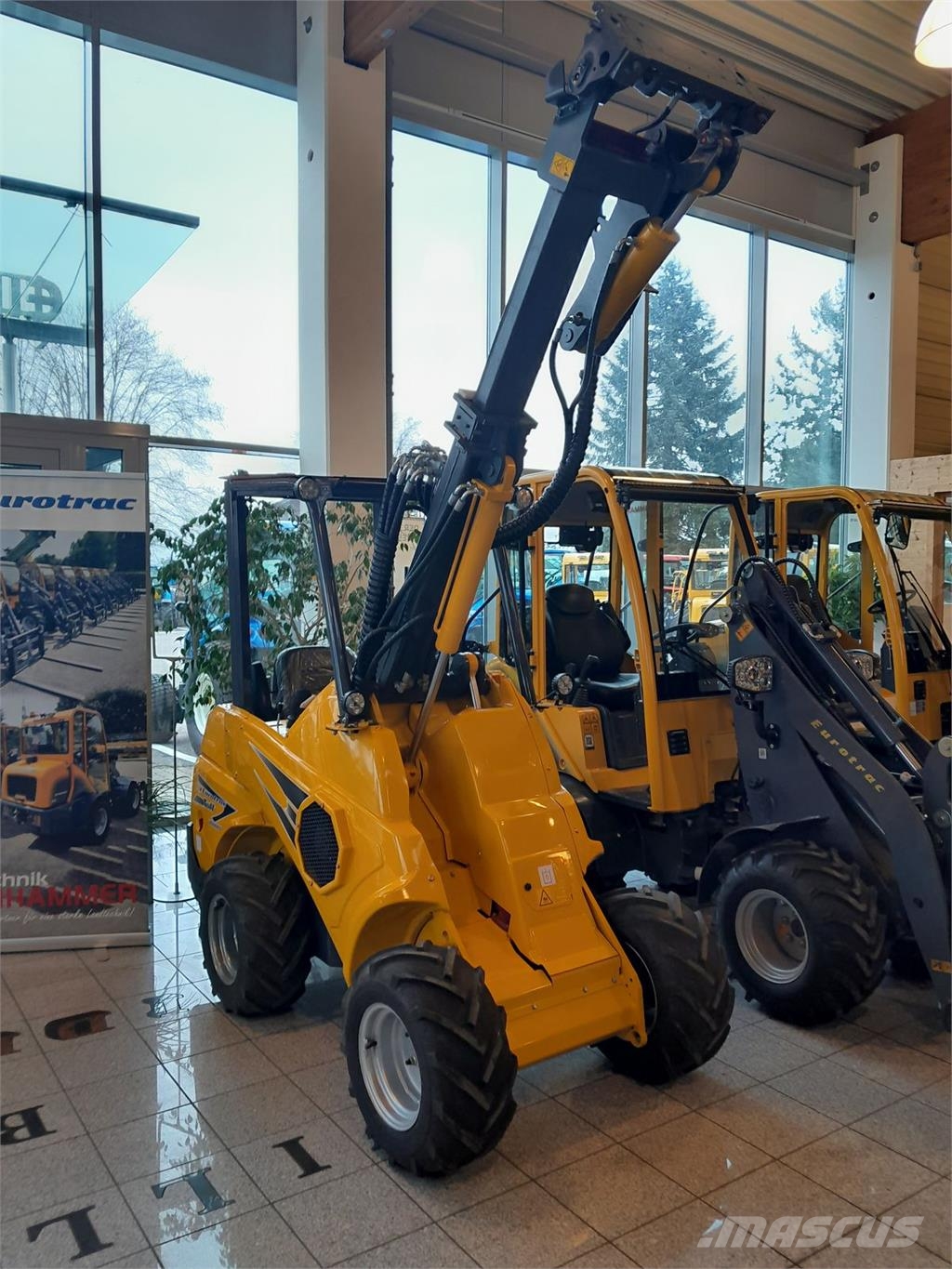 Eurotrac T11 Teleskoplader Frontlastere og graveredskap