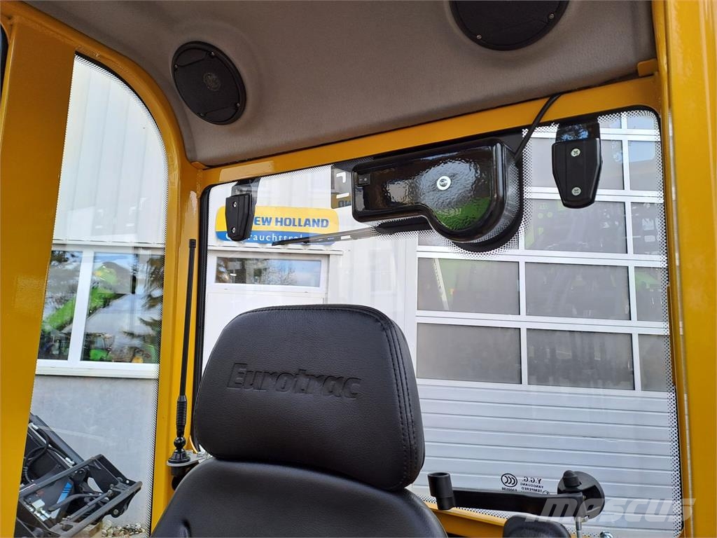 Eurotrac W 11 Voorladers en gravers
