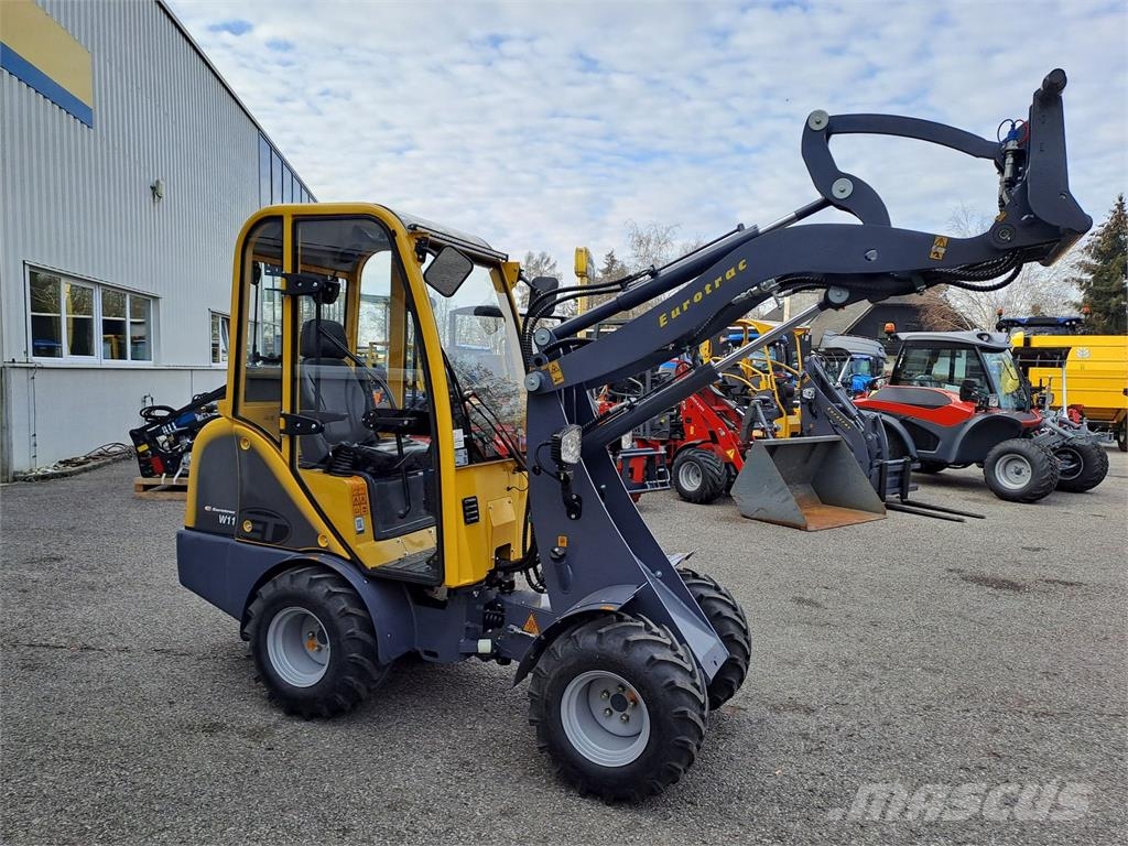 Eurotrac W 11 Voorladers en gravers