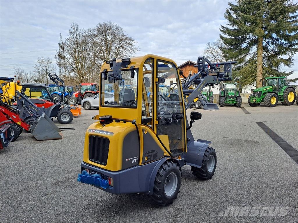 Eurotrac W 11 Voorladers en gravers