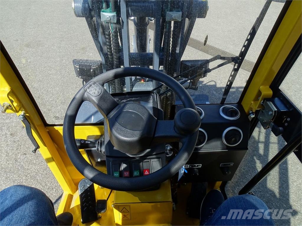 Eurotrac W 11- C mit Vollsichtkabine und Heizung Voorladers en gravers