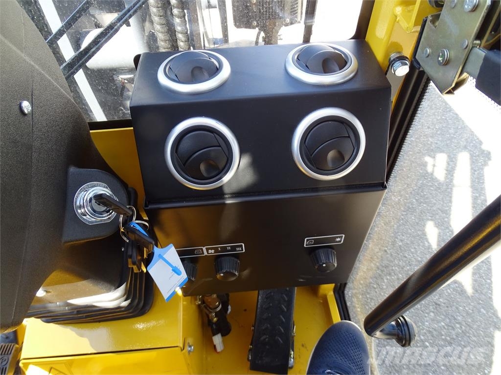Eurotrac W 11- C mit Vollsichtkabine und Heizung Voorladers en gravers