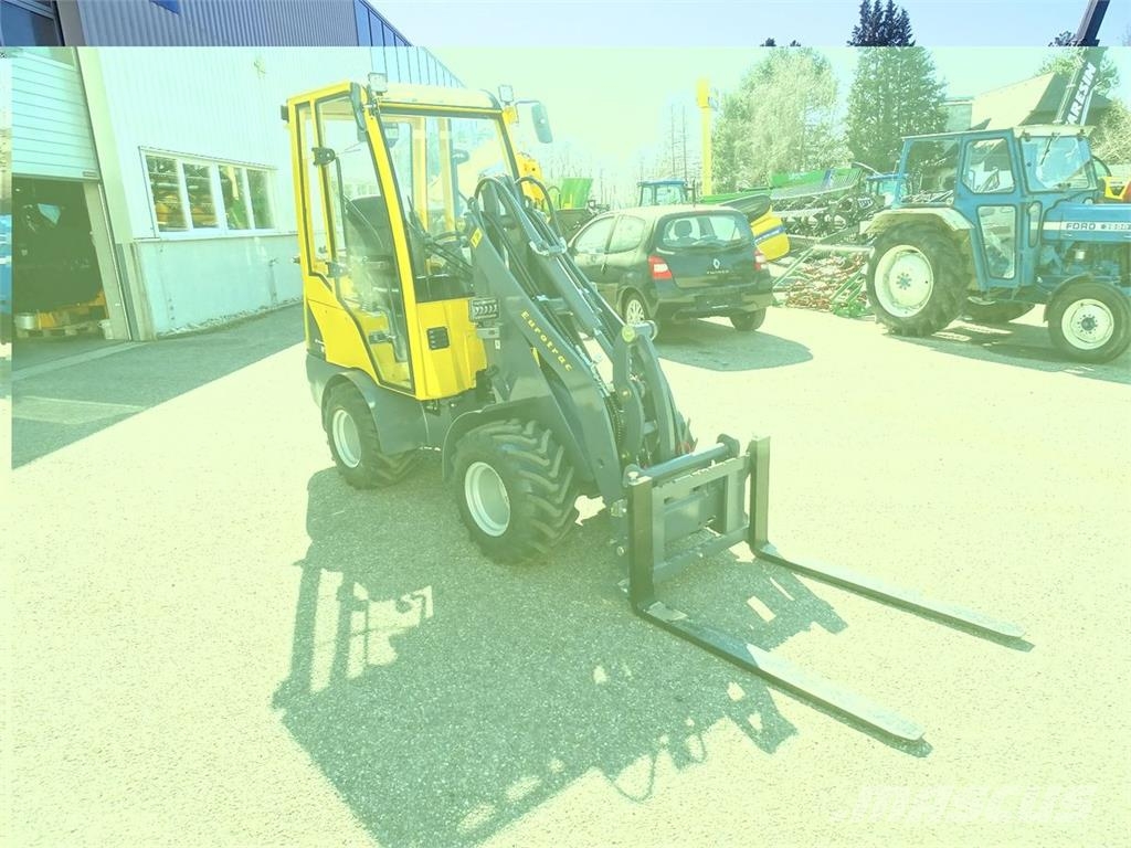 Eurotrac W 11- C mit Vollsichtkabine und Heizung Voorladers en gravers