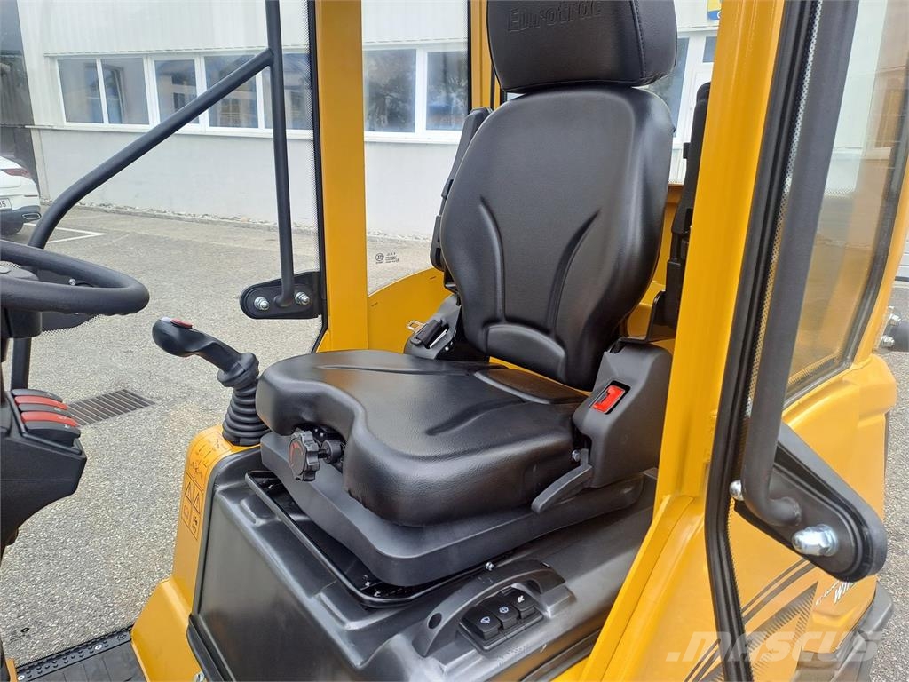 Eurotrac W11 L Frontaliniai krautuvai ir ekskavatoriai