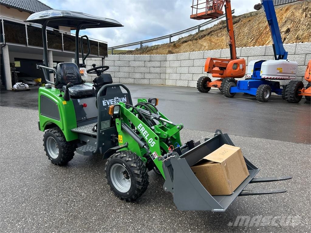 Everun Erel 05 フロントローダーとディガー